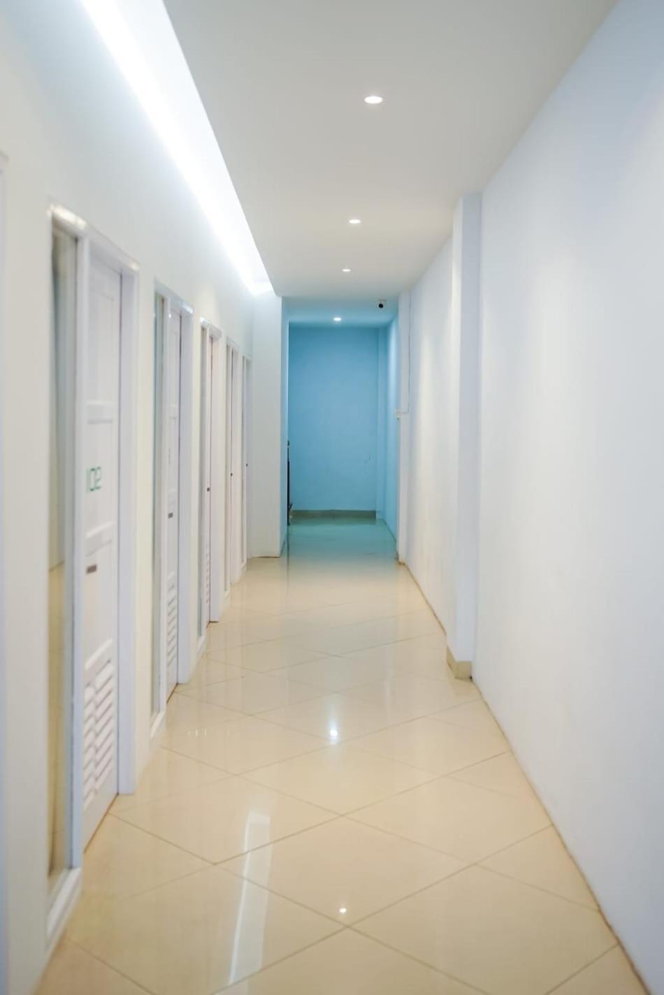Kareem Syariah Hostel Bukittinggi Exterior photo